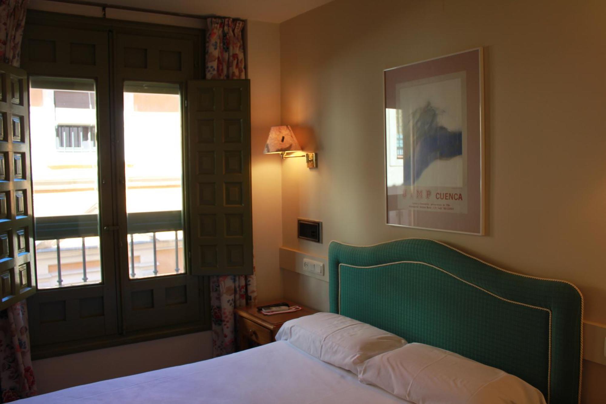 Hotel Leonor De Aquitania Cuenca  Pokoj fotografie